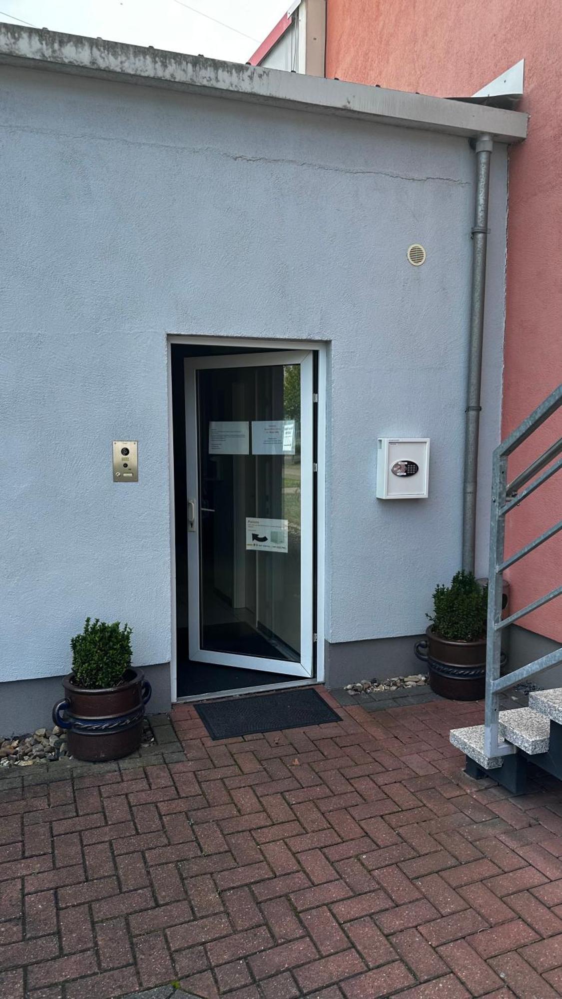 Messe Motel Laatzen Exterior photo